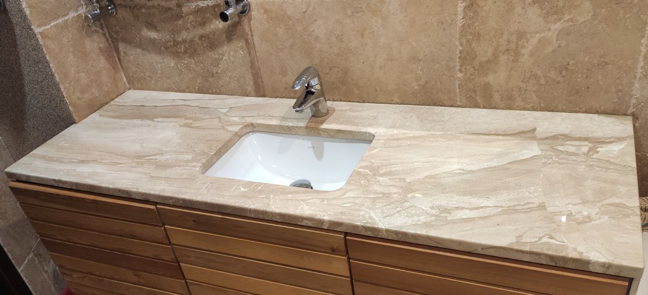 Столешница в ванную. Мрамор Daino Reale. 825 руб
